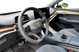 sininen CUPRA Tavascan 2026 kuva 6.