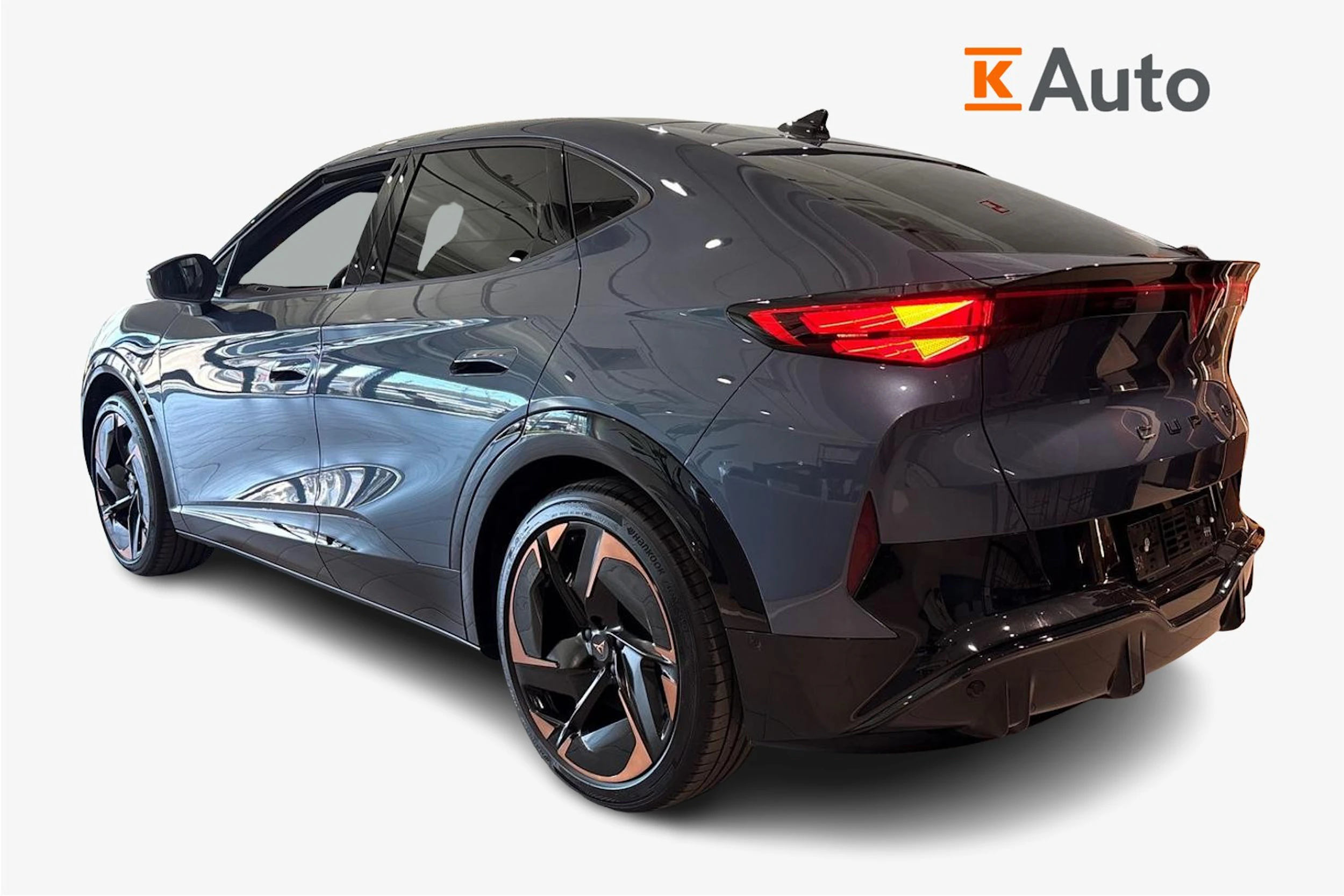 sininen CUPRA Tavascan 2026 kuva 2.