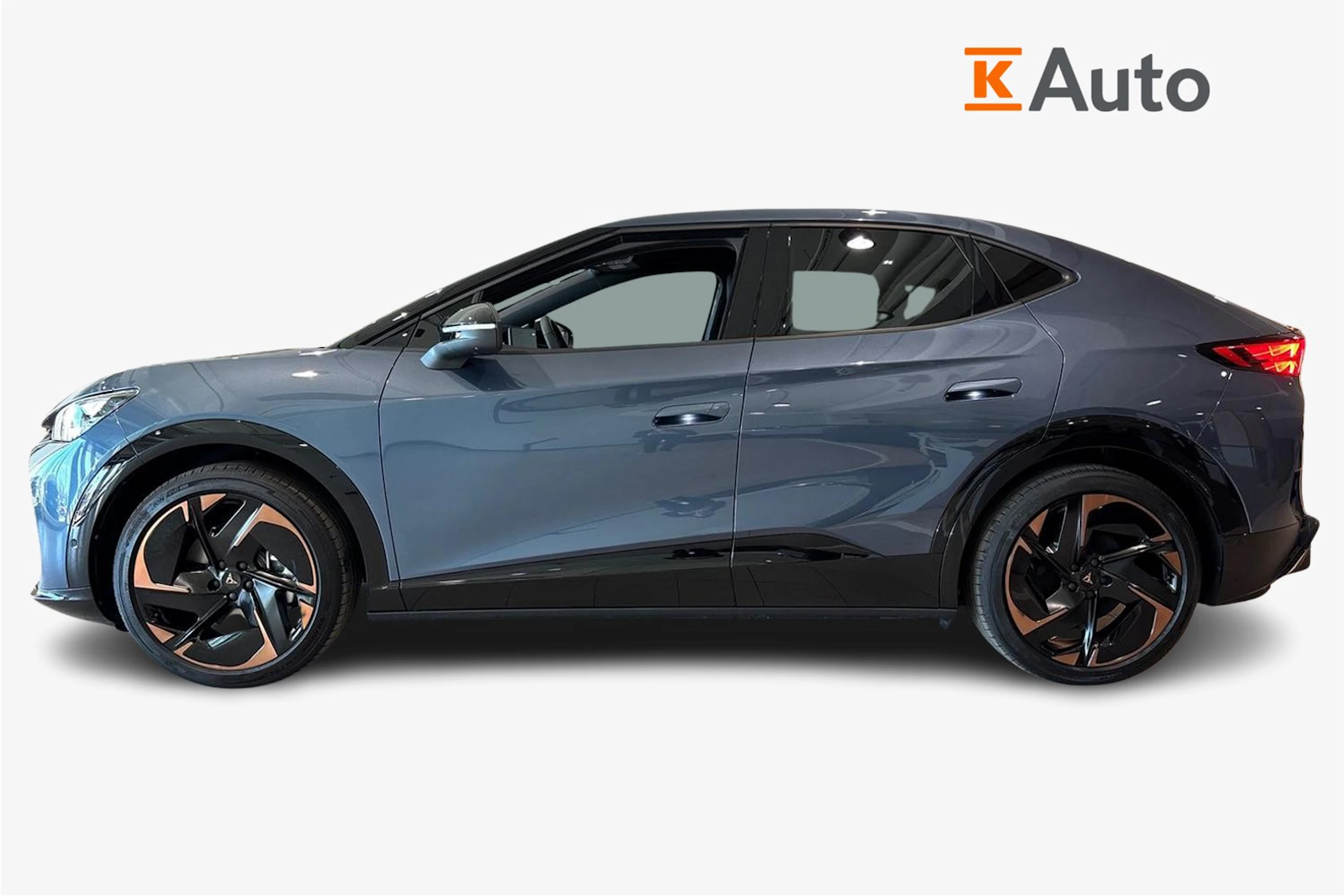 sininen CUPRA Tavascan 2026 kuva 5.