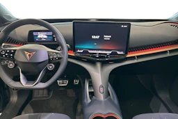 sininen CUPRA Tavascan 2026 kuva 7.