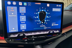 sininen CUPRA Tavascan 2026 kuva 13.