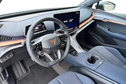 sininen CUPRA Tavascan 2026 kuva 6.