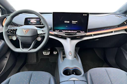 sininen CUPRA Tavascan 2026 kuva 7.