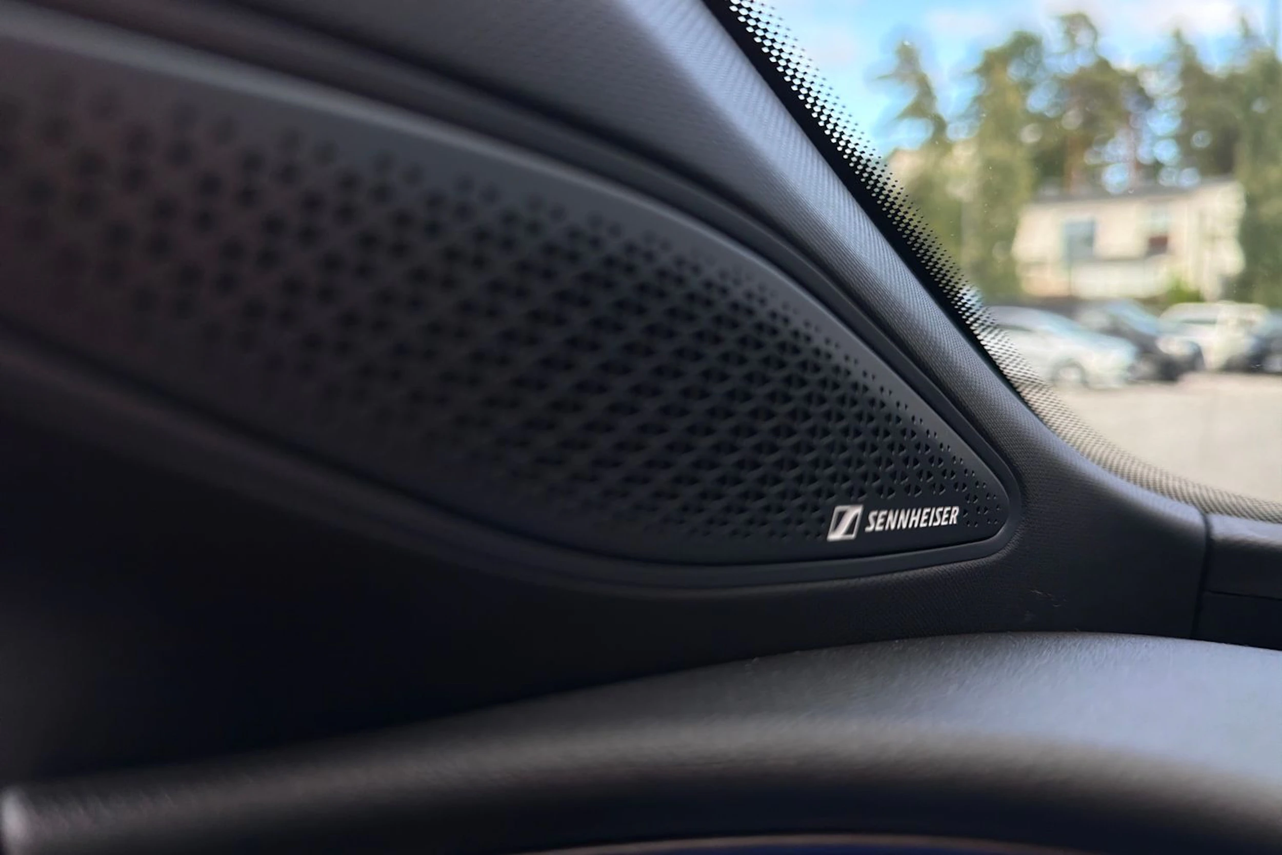 sininen CUPRA Tavascan 2026 kuva 12.