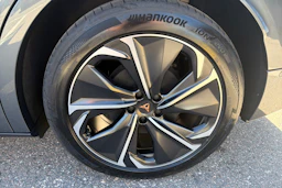 ruskea (beige) CUPRA Tavascan 2026 kuva 10.