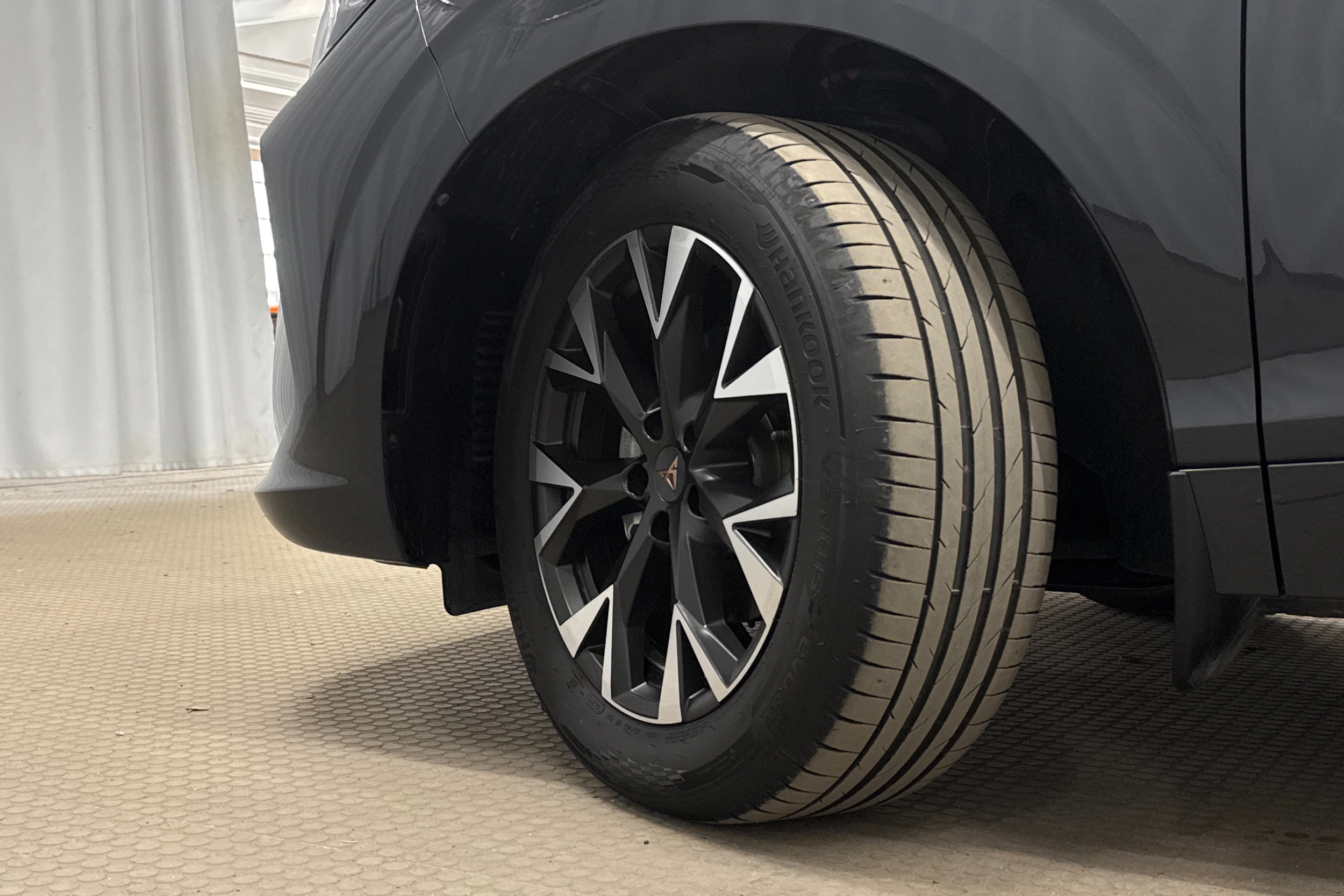 harmaa CUPRA Terramar 2025 kuva 10.