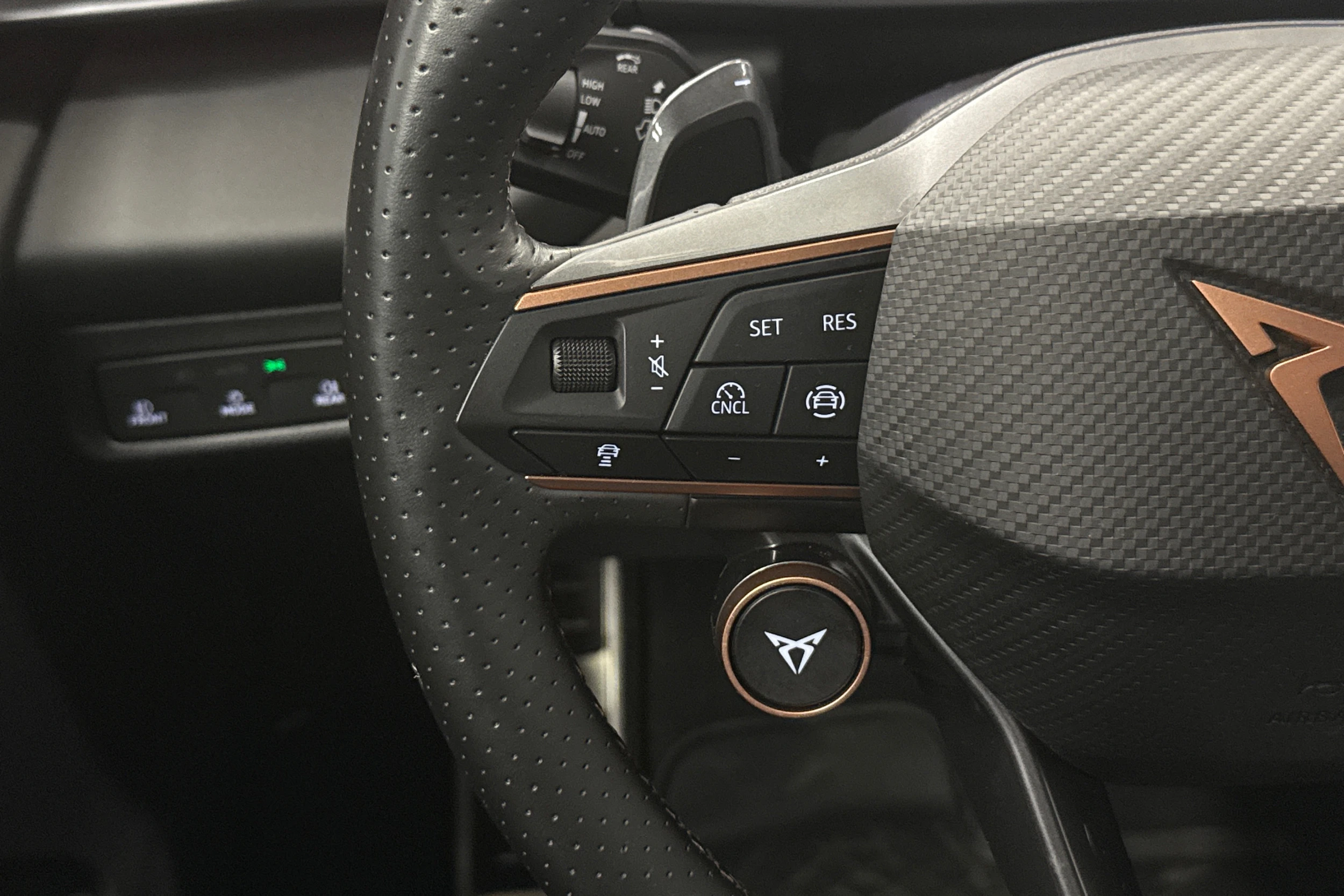harmaa CUPRA Terramar 2025 kuva 14.