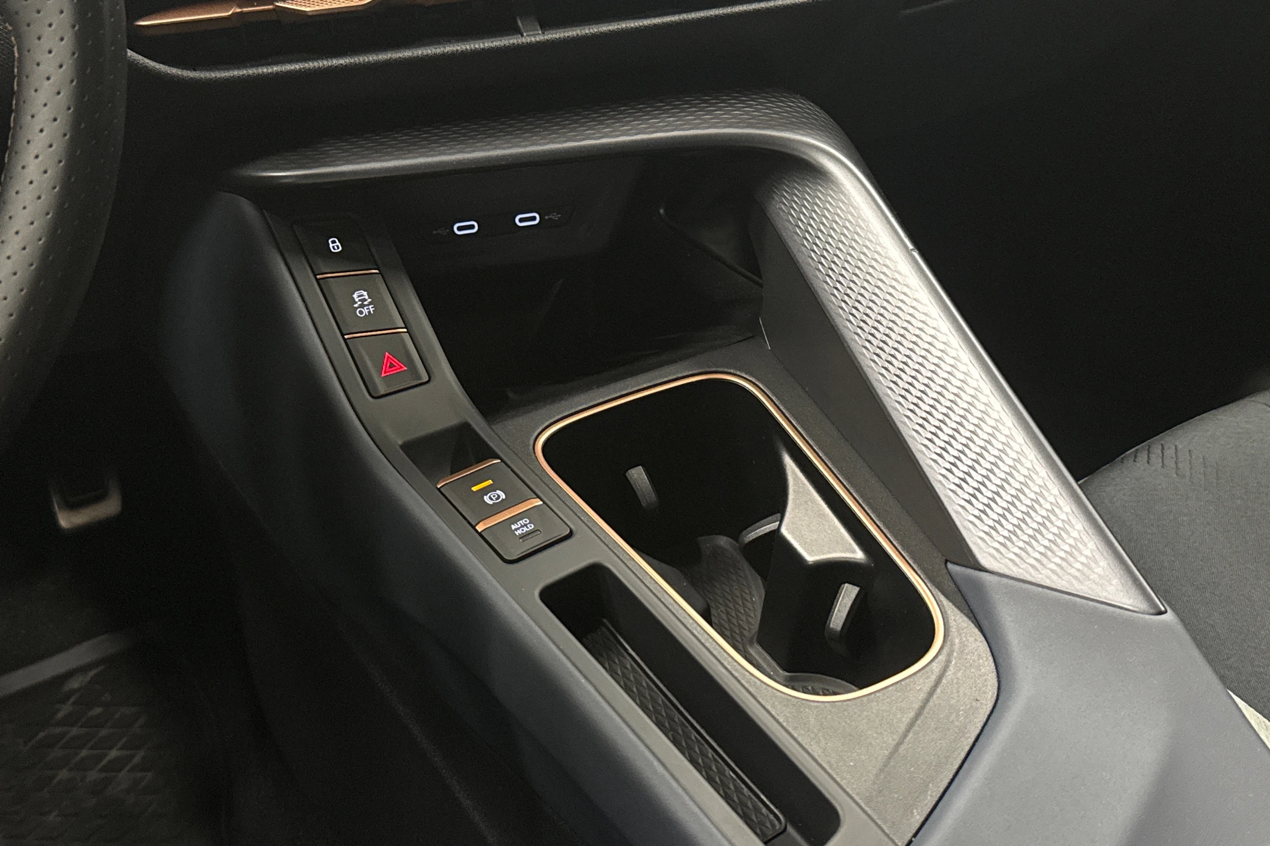 harmaa CUPRA Terramar 2025 kuva 21.