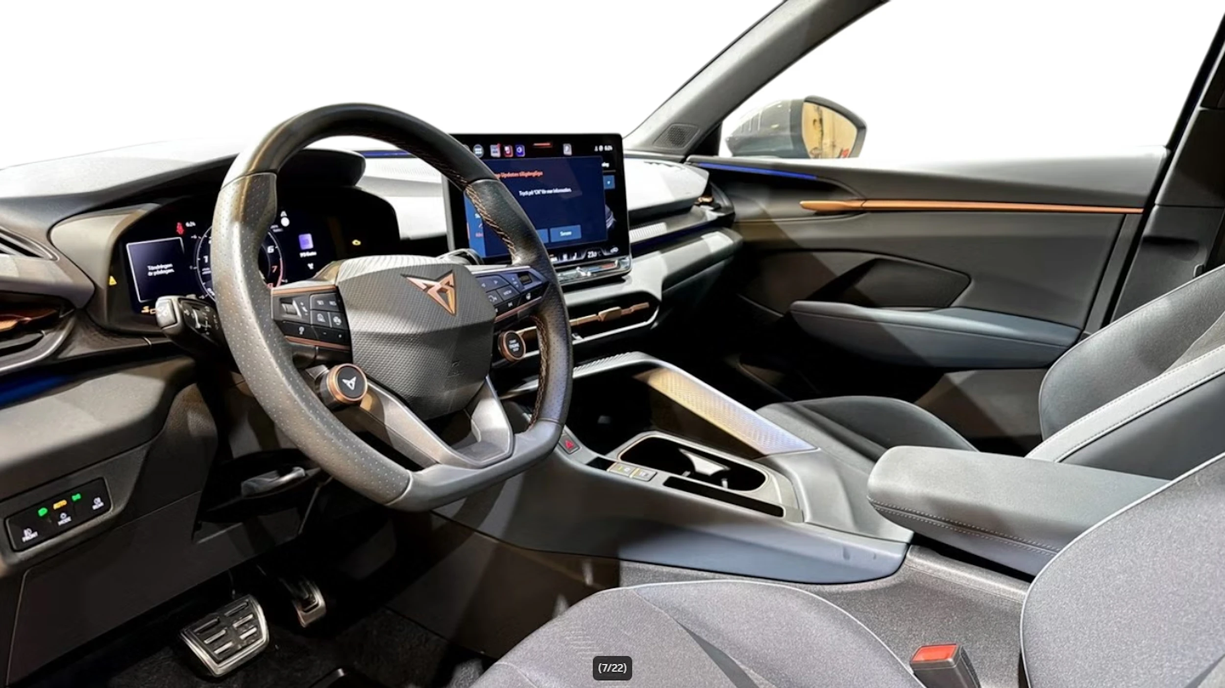 sininen CUPRA Terramar 2025 kuva 4.