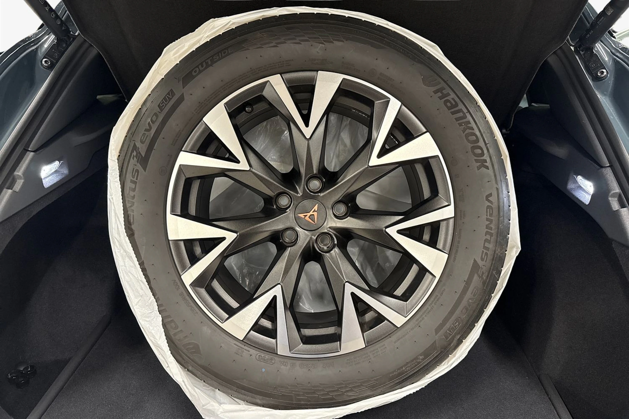 sininen CUPRA Terramar 2026 kuva 9.