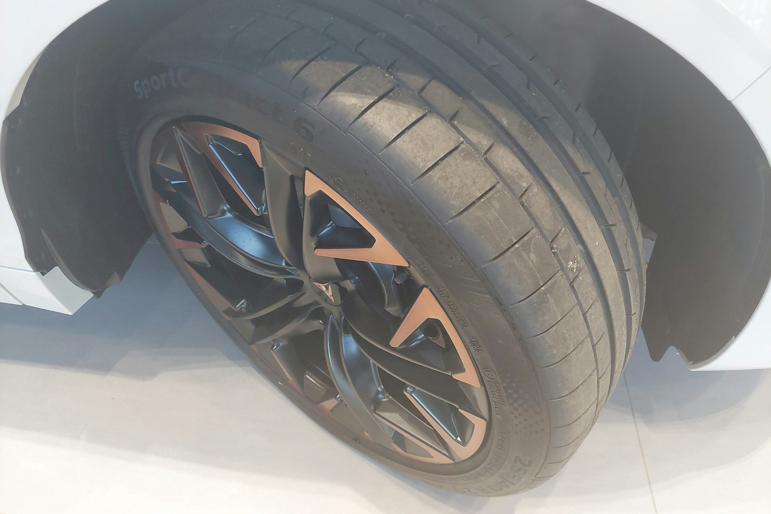 met. Valkoinen CUPRA Terramar 2025 kuva 10.