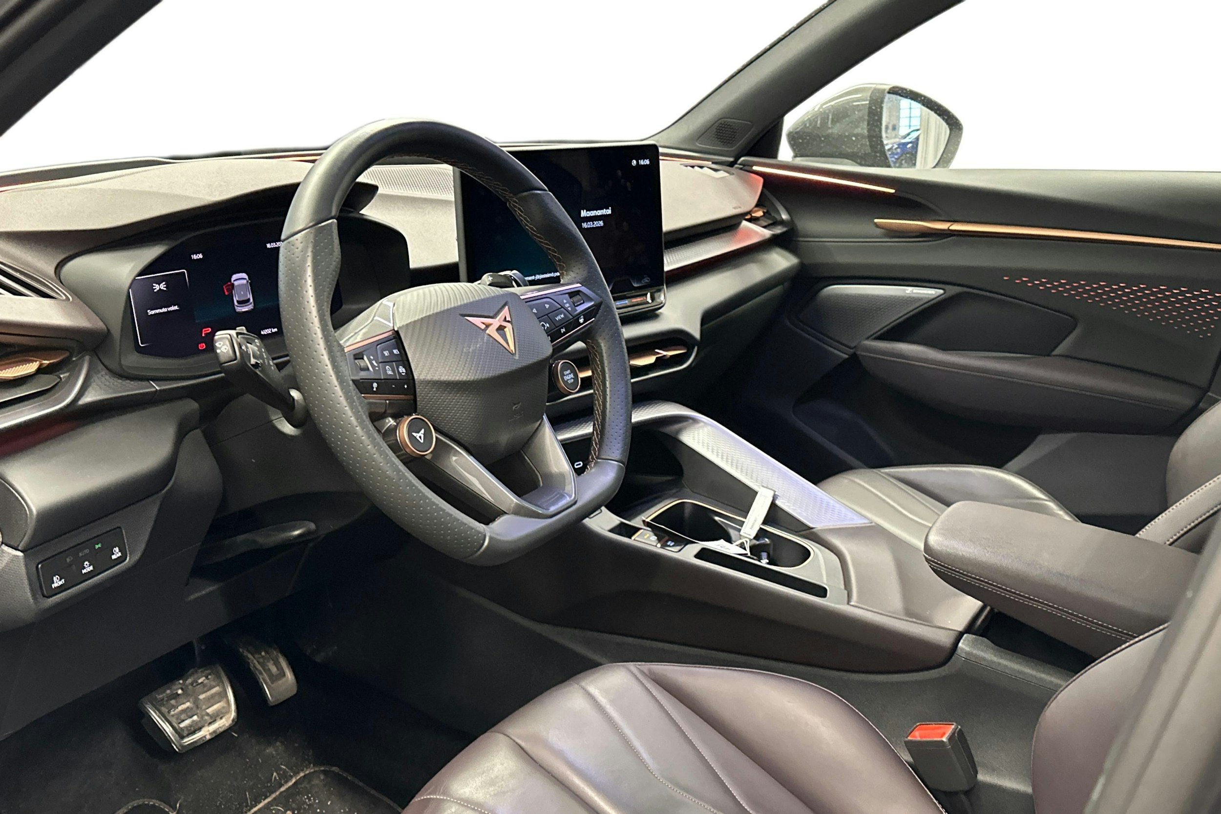 harmaa CUPRA Terramar 2025 kuva 3.