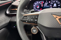 harmaa CUPRA Terramar 2025 kuva 11.