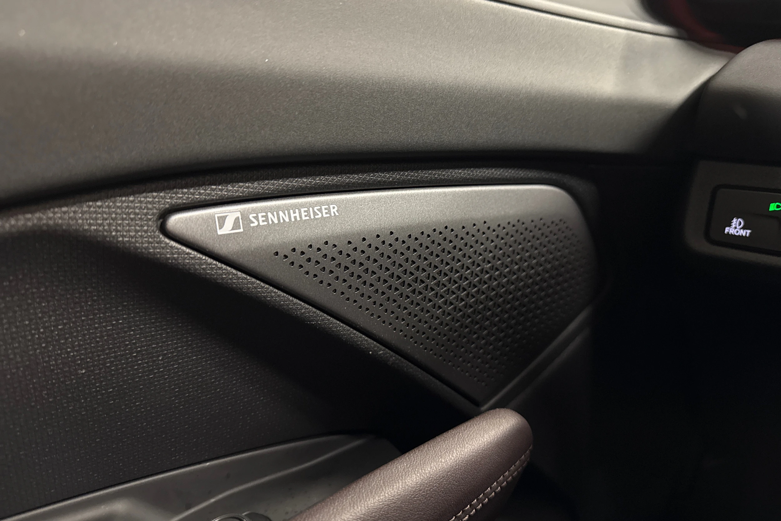 harmaa CUPRA Terramar 2025 kuva 16.