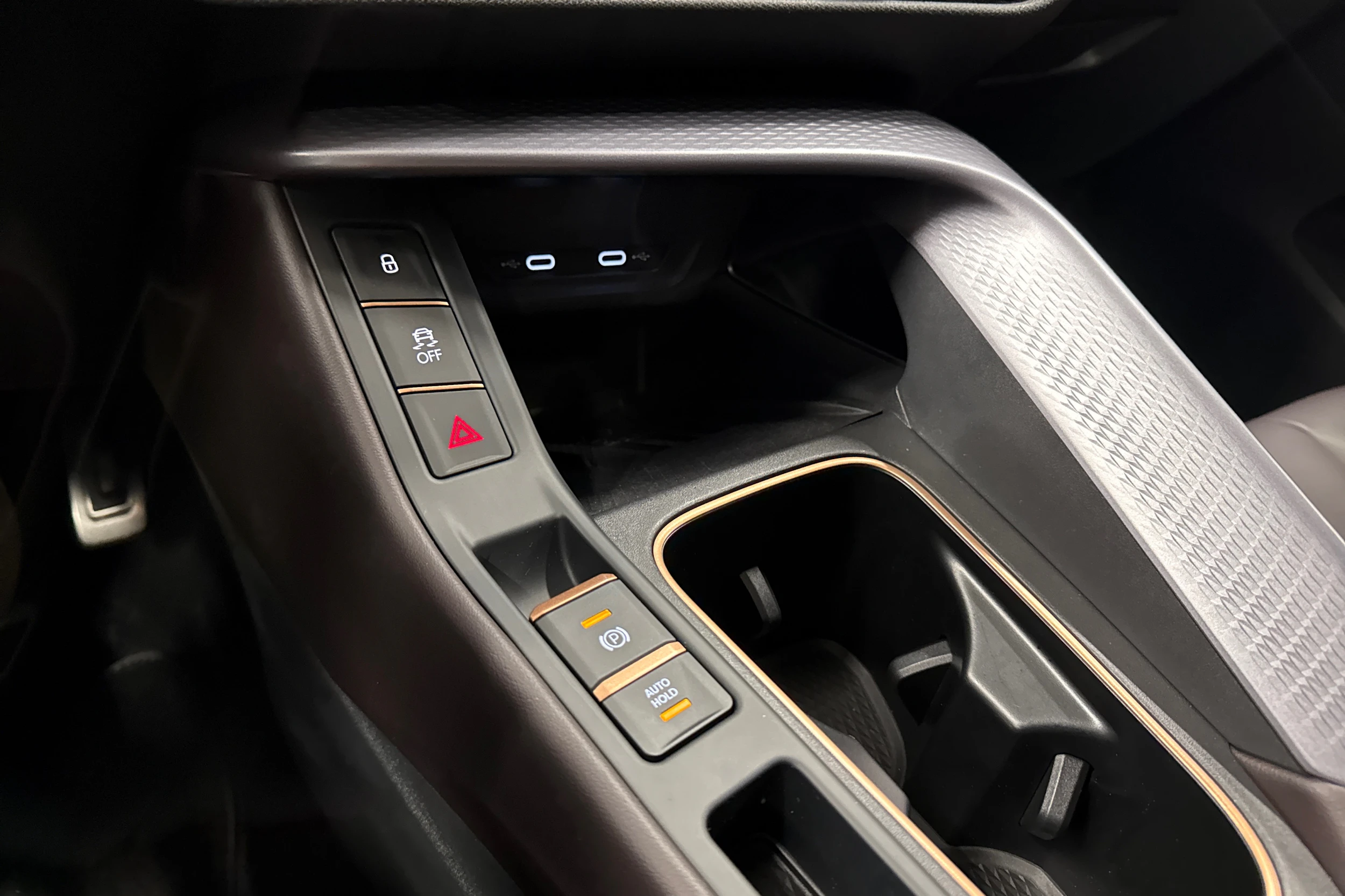 harmaa CUPRA Terramar 2025 kuva 30.