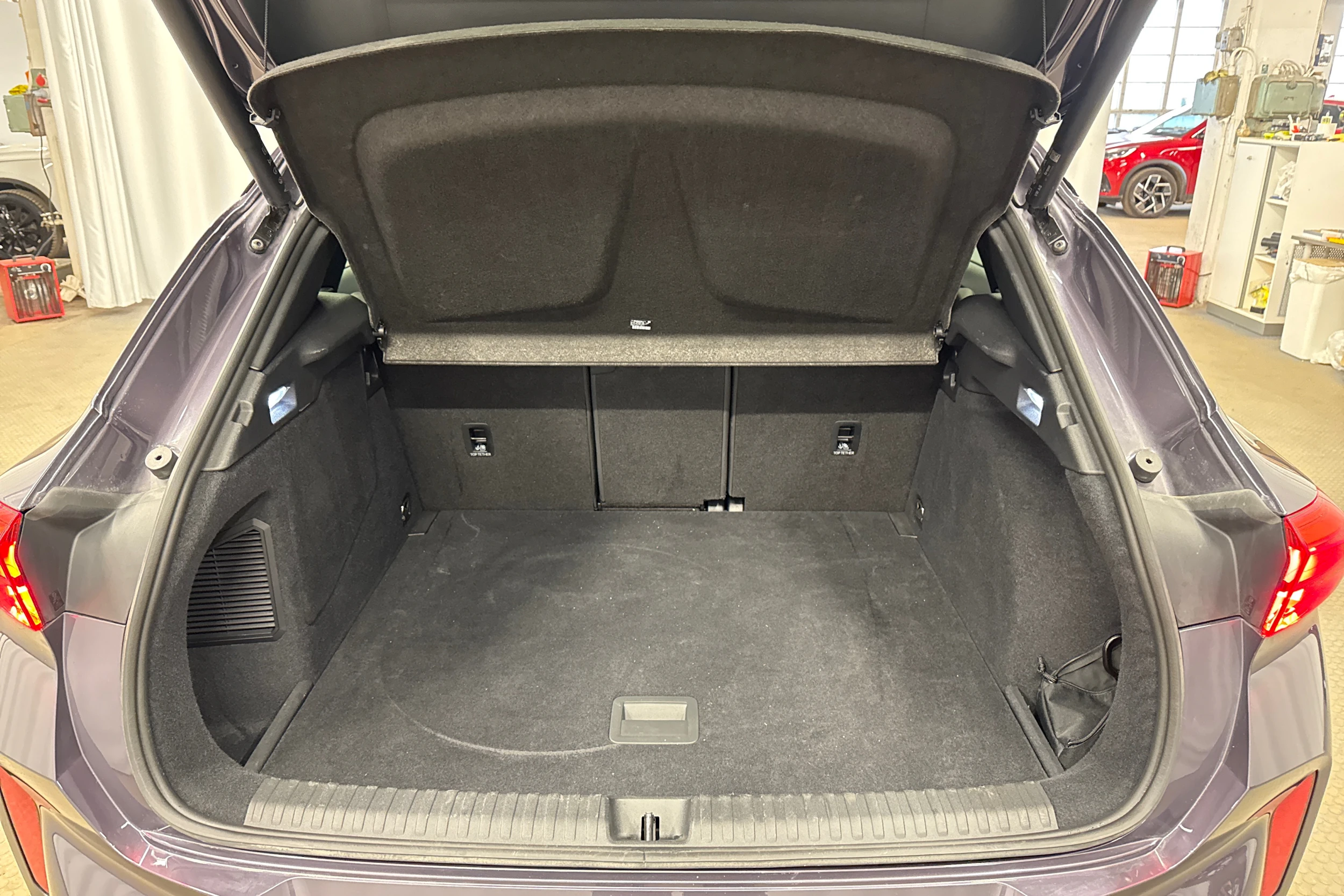 harmaa CUPRA Terramar 2025 kuva 34.