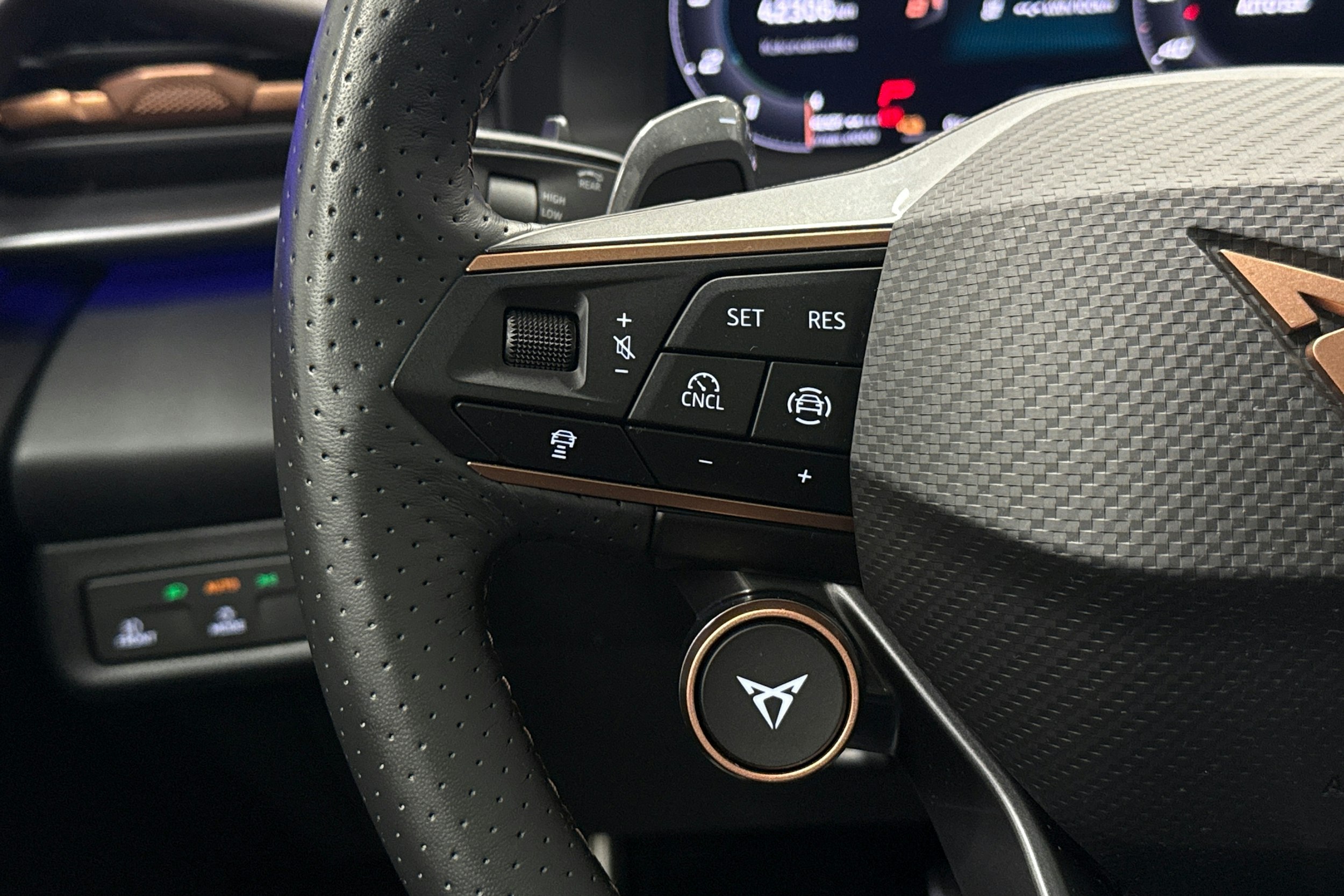 harmaa CUPRA Terramar 2025 kuva 16.