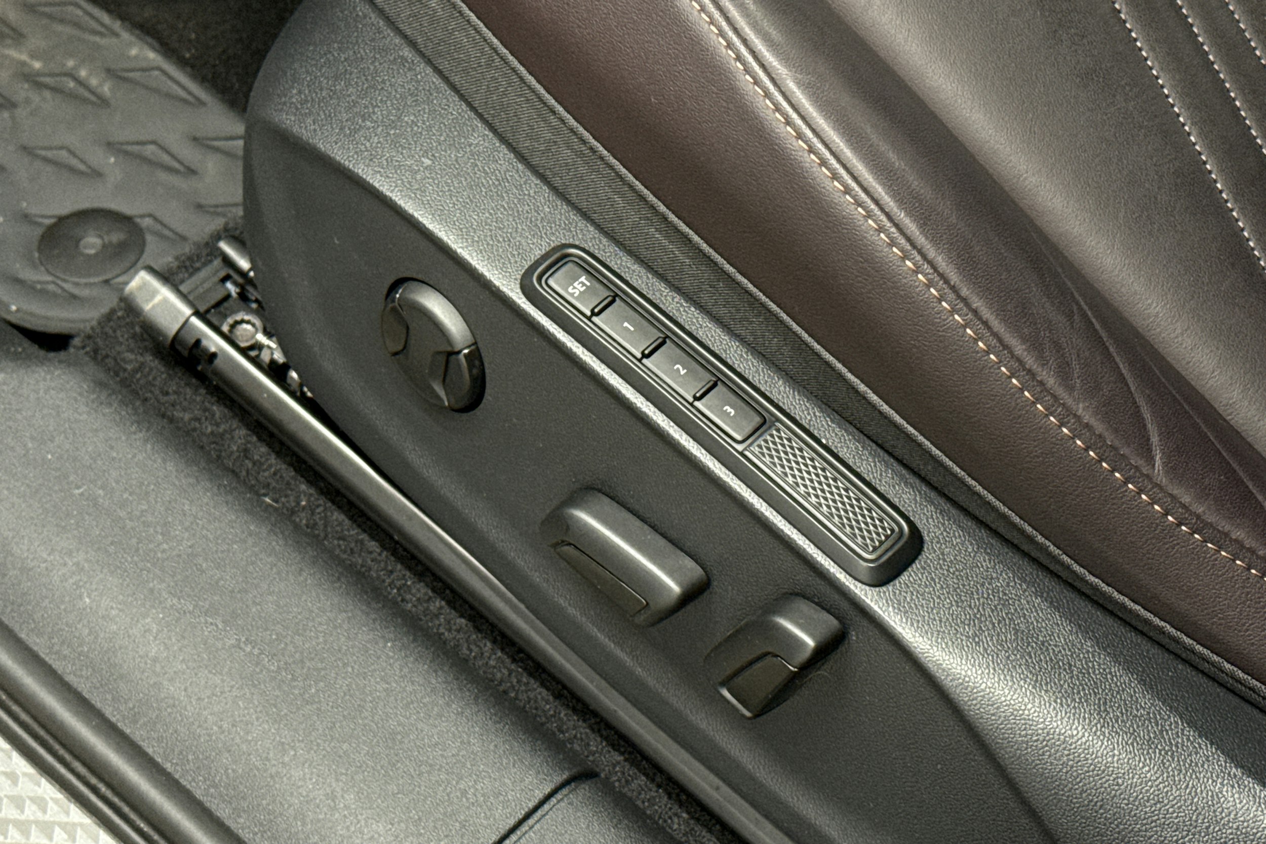 harmaa CUPRA Terramar 2025 kuva 31.