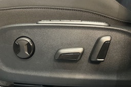 valkoinen CUPRA Terramar 2025 kuva 13.