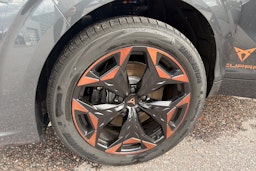 harmaa CUPRA Terramar 2025 kuva 10.