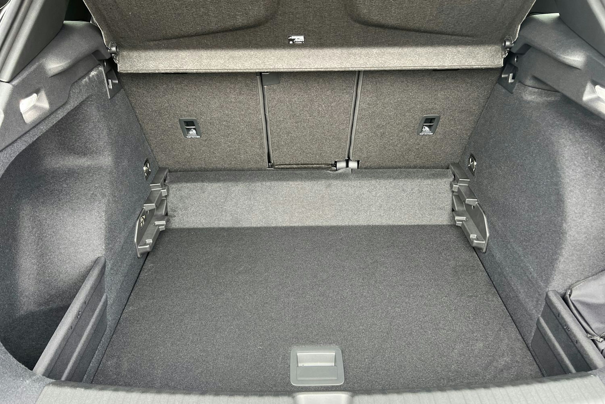 musta CUPRA Terramar 2026 kuva 13.