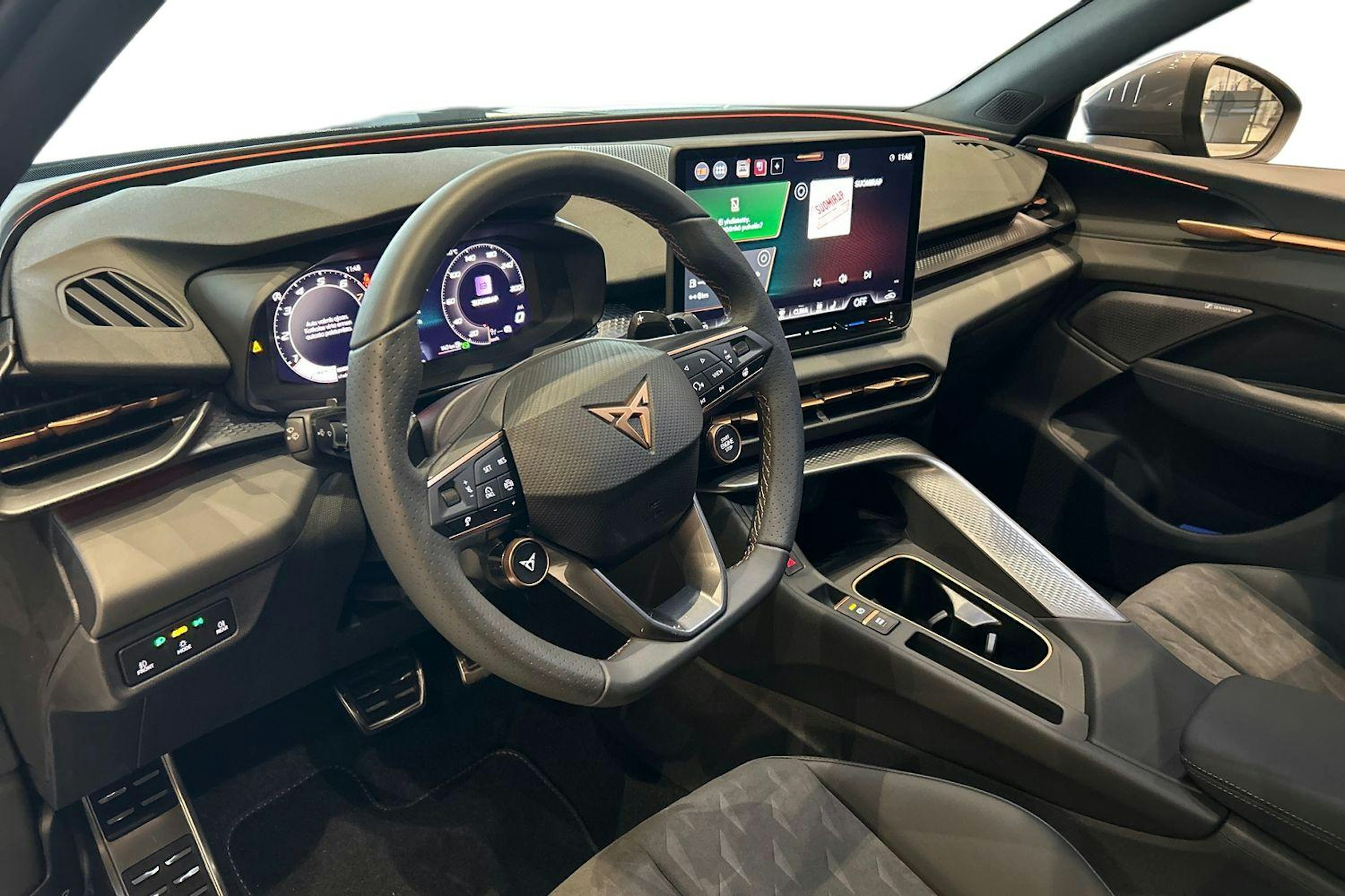 harmaa CUPRA Terramar 2025 kuva 6.