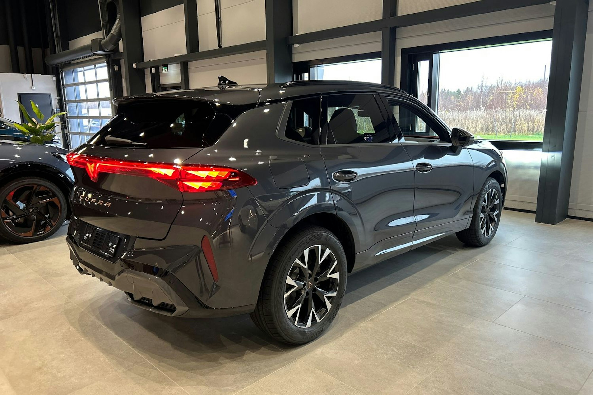 harmaa CUPRA Terramar 2025 kuva 12.