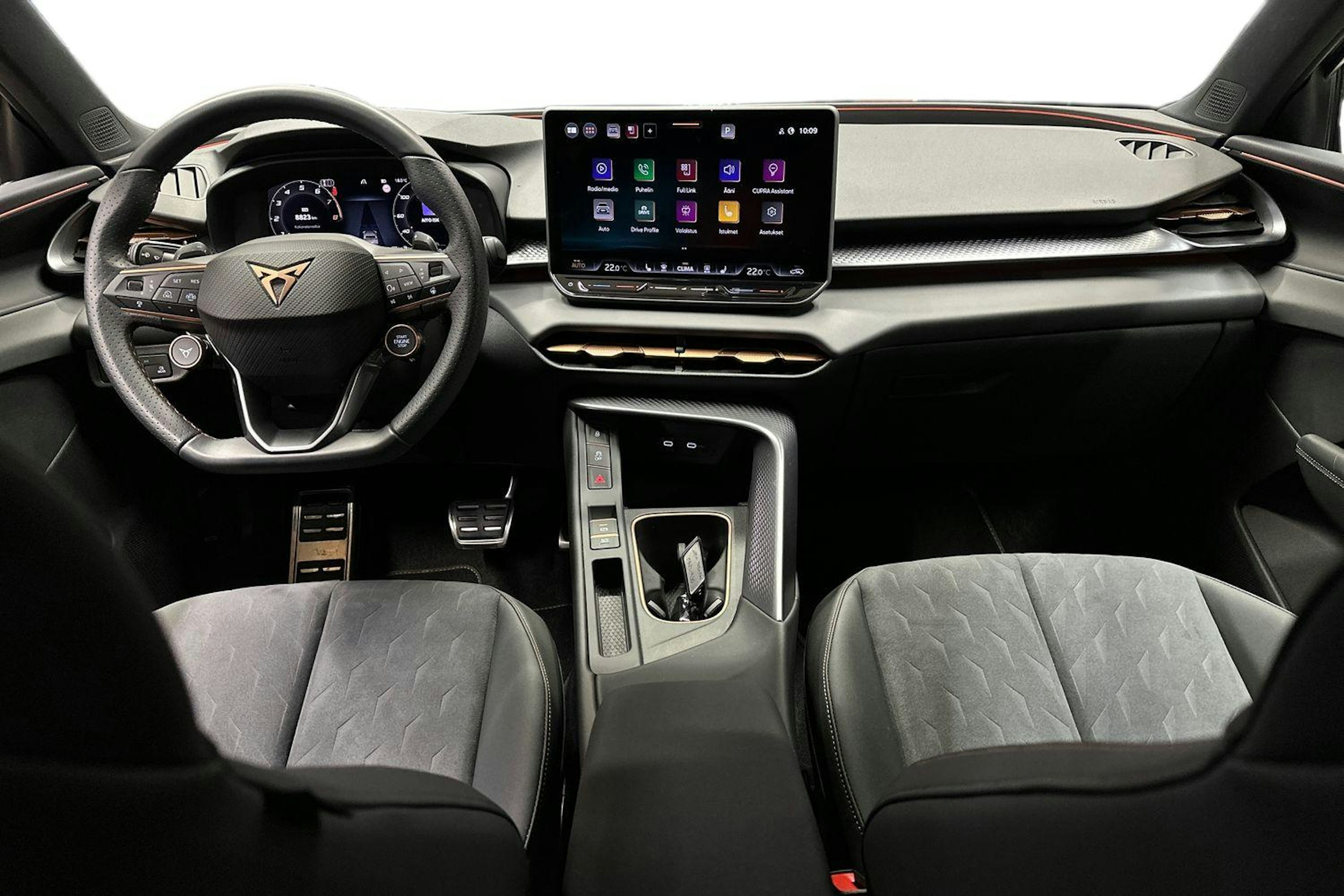 harmaa CUPRA Terramar 2025 kuva 9.