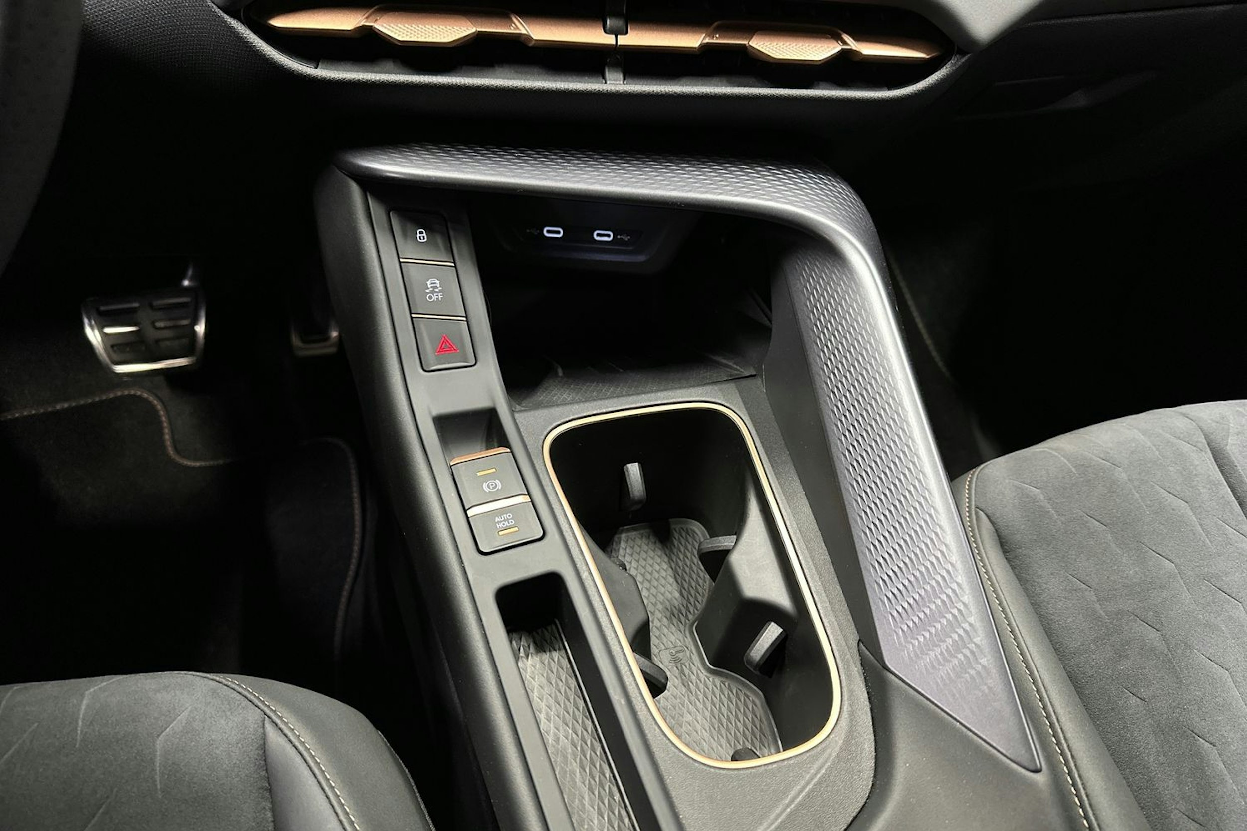 harmaa CUPRA Terramar 2025 kuva 24.