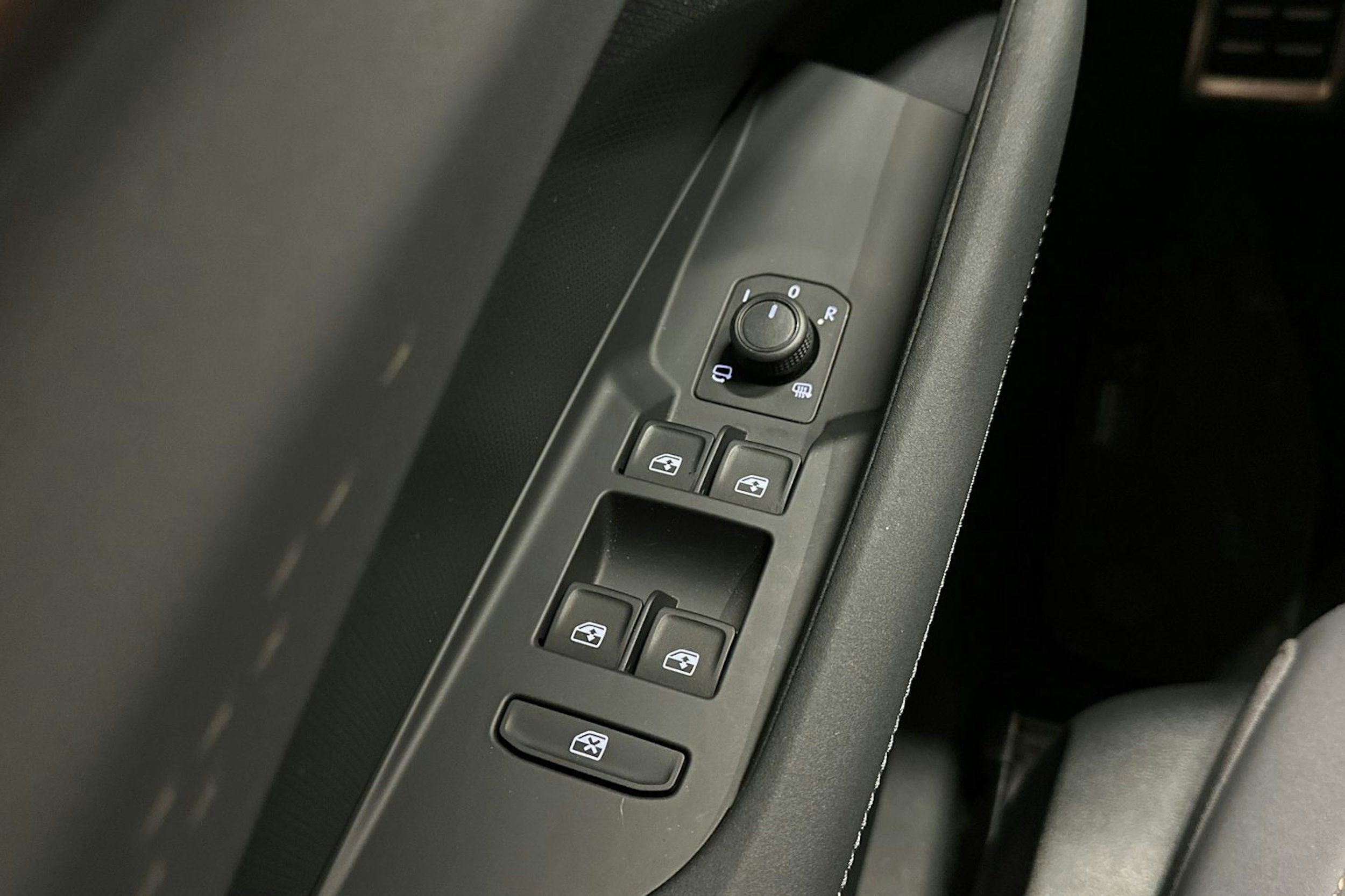 harmaa CUPRA Terramar 2025 kuva 29.