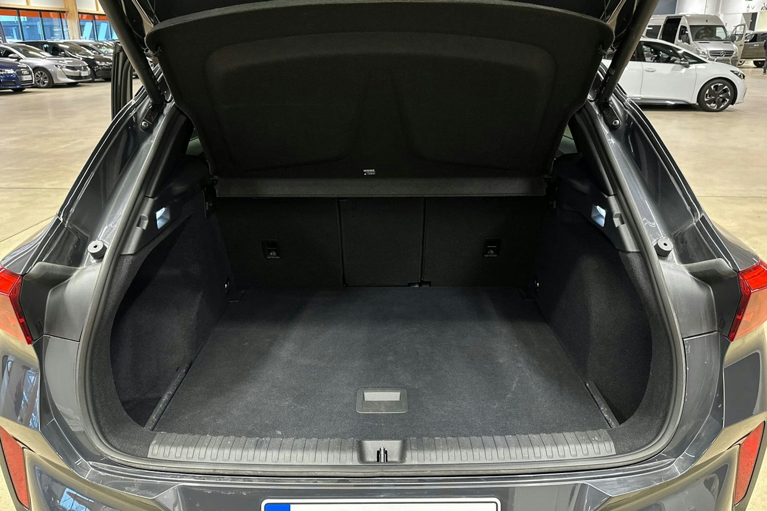 harmaa CUPRA Terramar 2025 kuva 31.