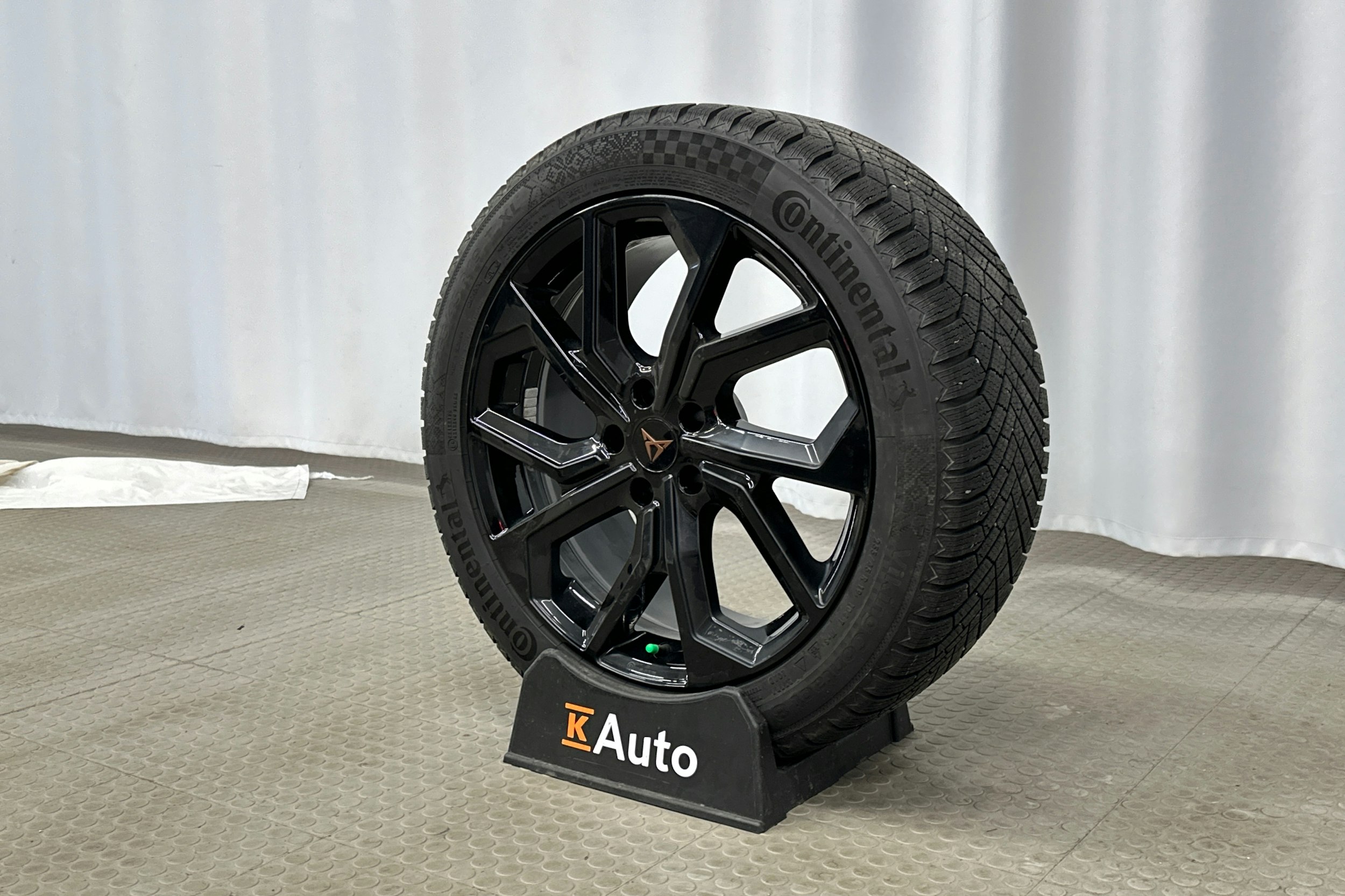 musta CUPRA Terramar 2025 kuva 13.