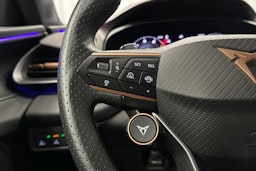 musta CUPRA Terramar 2025 kuva 14.