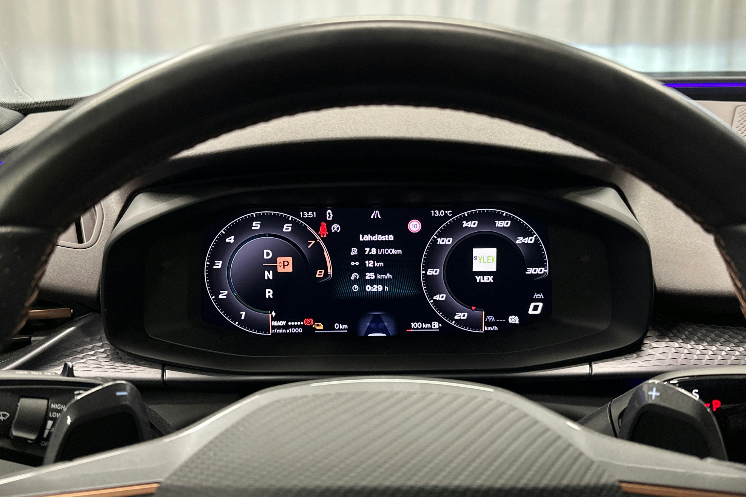 musta CUPRA Terramar 2025 kuva 16.