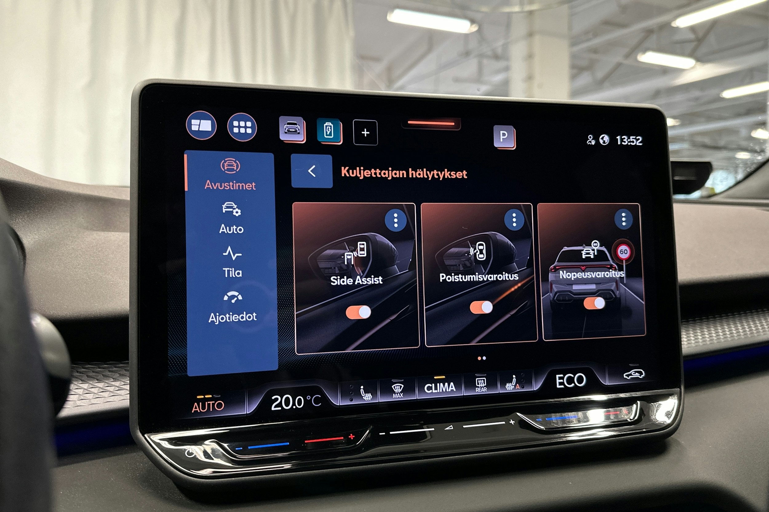 musta CUPRA Terramar 2025 kuva 20.