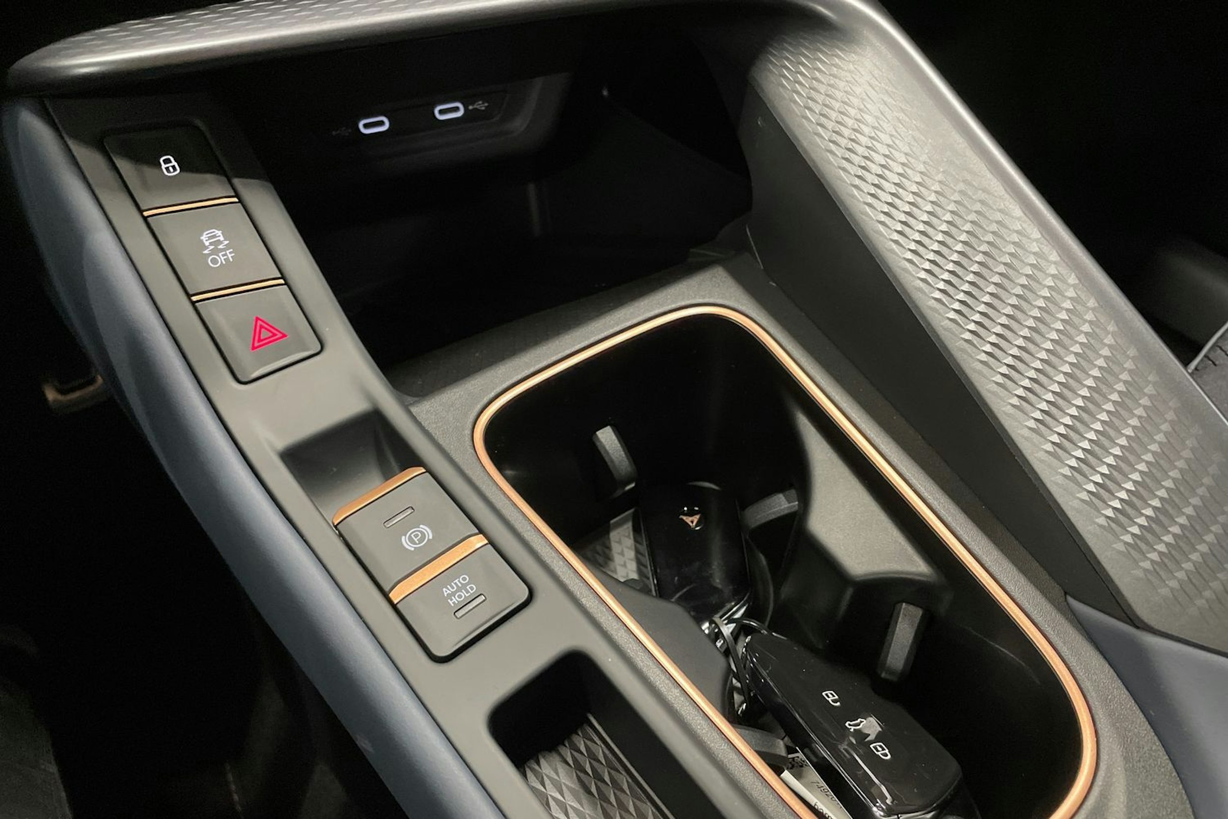 met. harmaa CUPRA Terramar 2025 kuva 19.