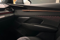 sininen CUPRA Terramar 2025 kuva 14.