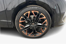 musta CUPRA Terramar 2025 kuva 12.