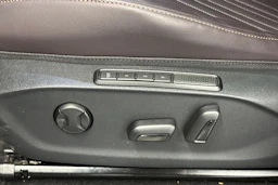 musta CUPRA Terramar 2025 kuva 16.