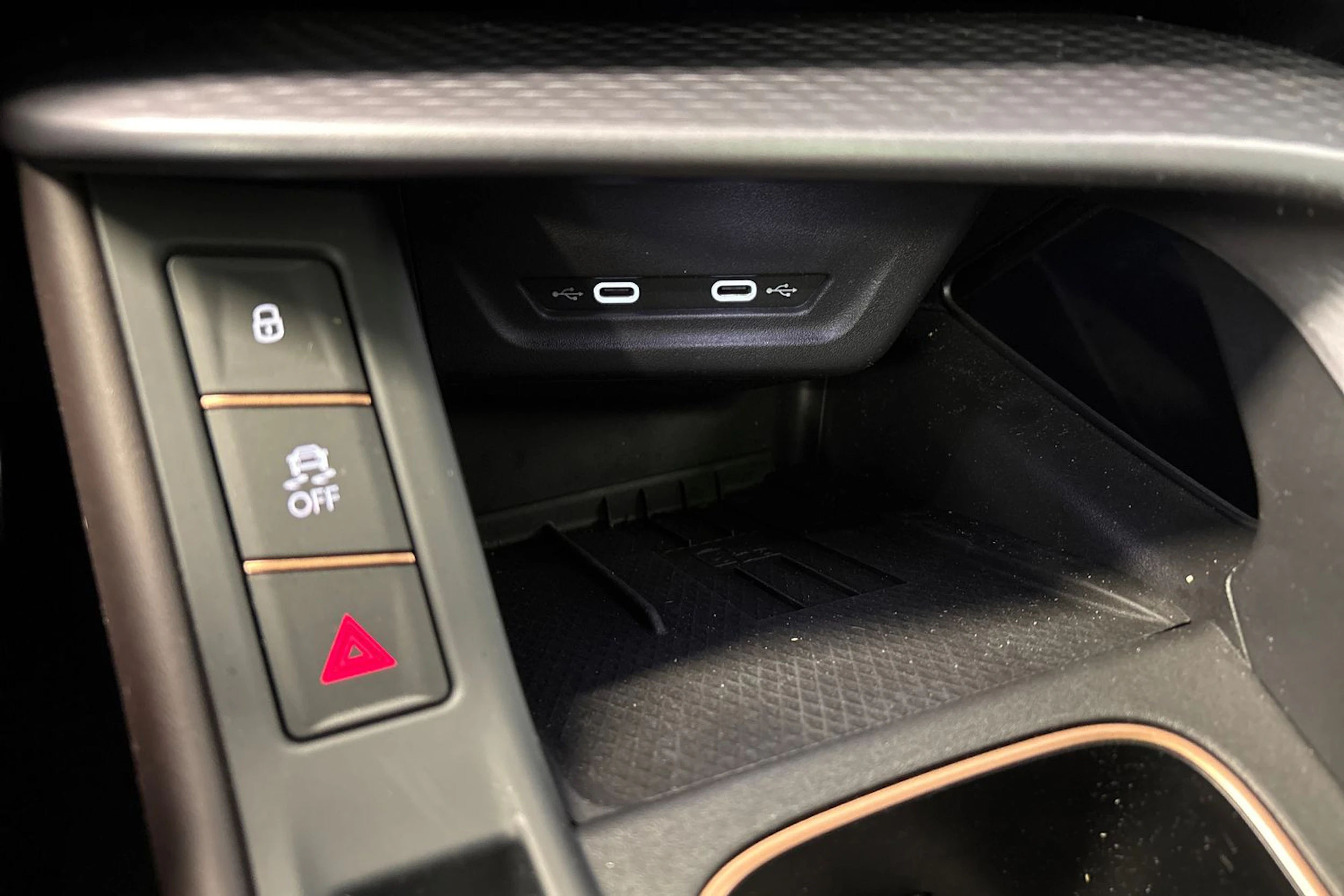 musta CUPRA Terramar 2025 kuva 27.