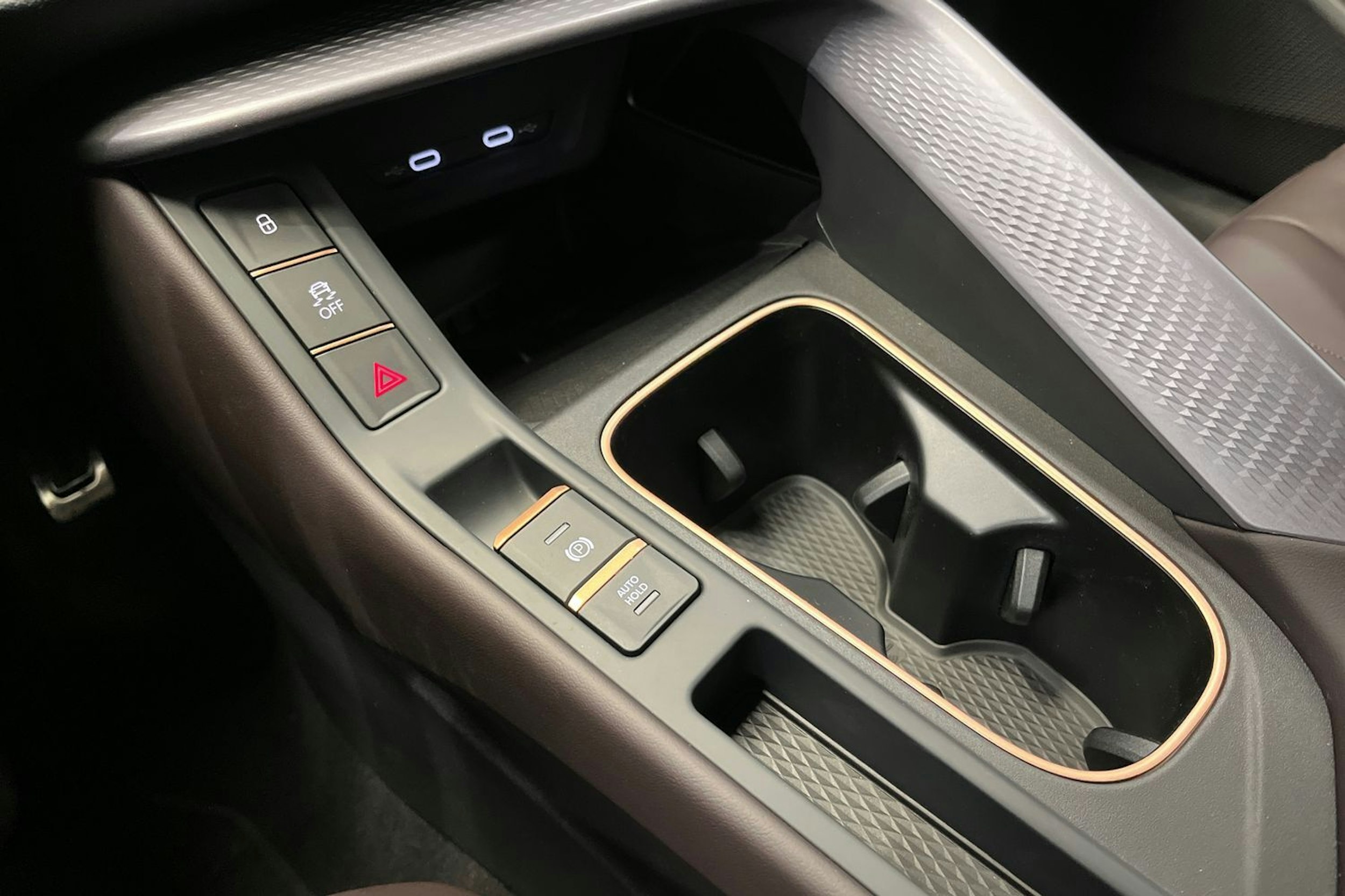 sininen CUPRA Terramar 2025 kuva 12.