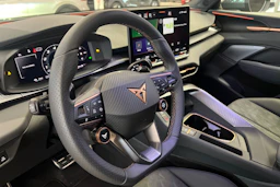 met. musta CUPRA Terramar 2026 kuva 15.