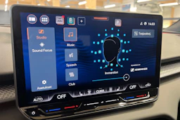 met. musta CUPRA Terramar 2026 kuva 16.