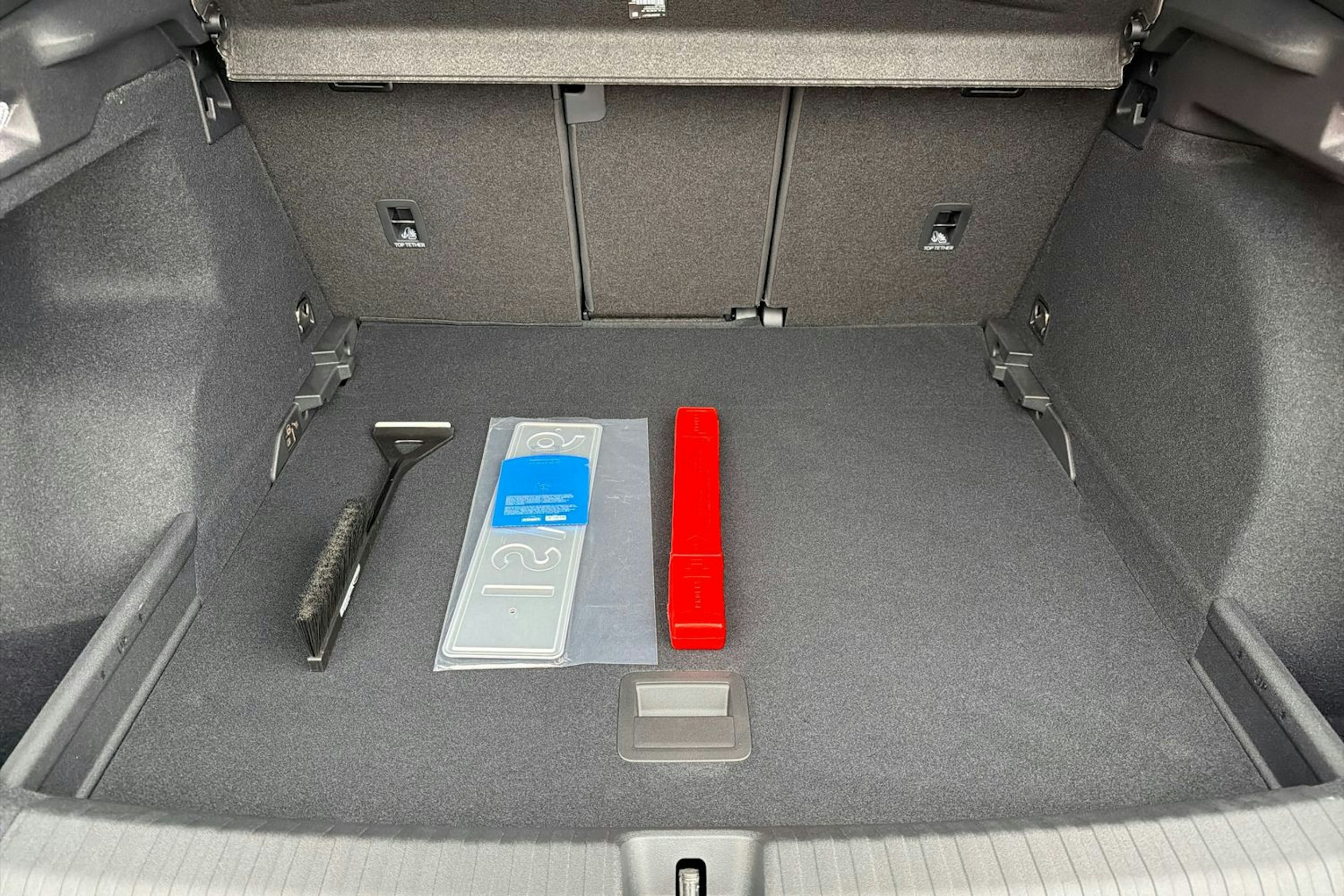 harmaa CUPRA Terramar 2026 kuva 18.