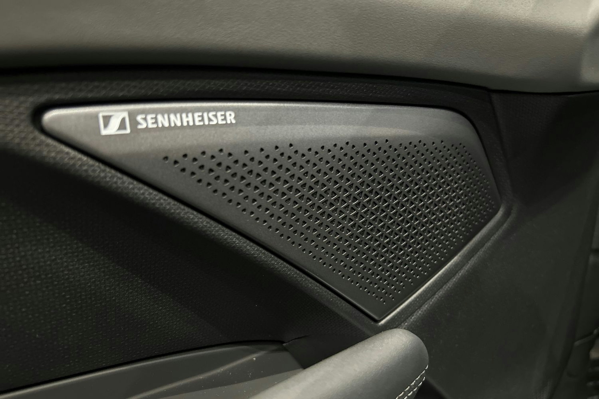 harmaa CUPRA Terramar 2026 kuva 13.