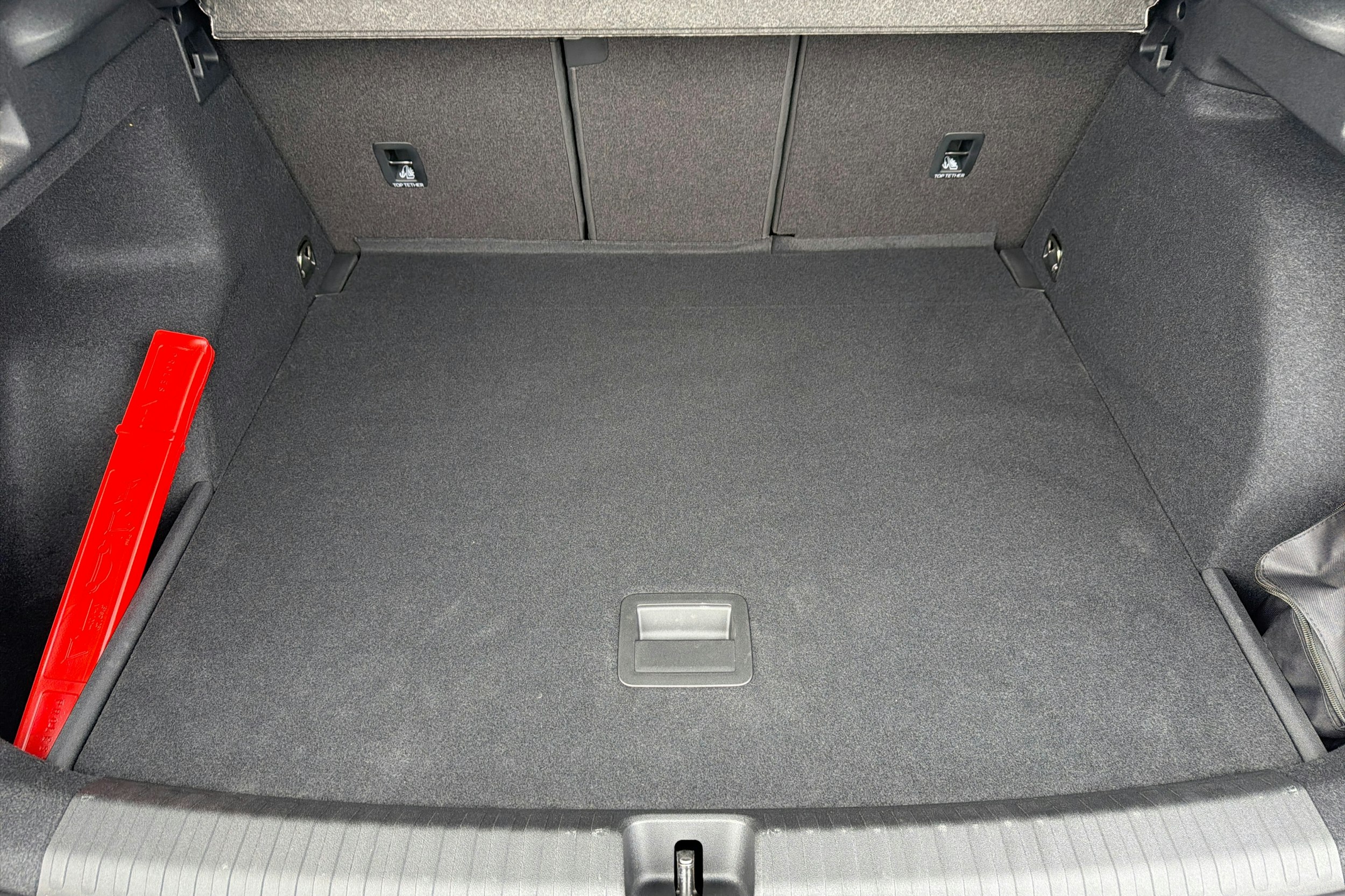 harmaa CUPRA Terramar 2026 kuva 11.