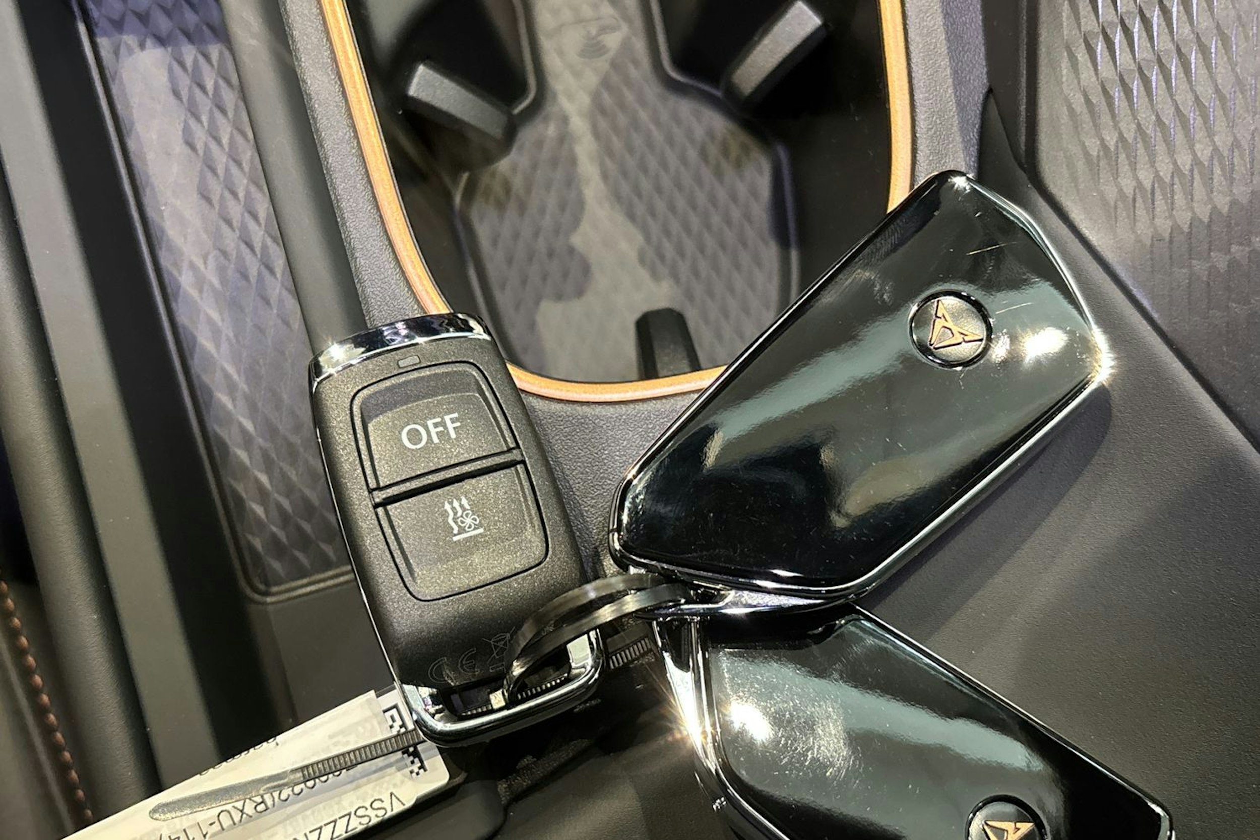 harmaa CUPRA Terramar 2026 kuva 14.