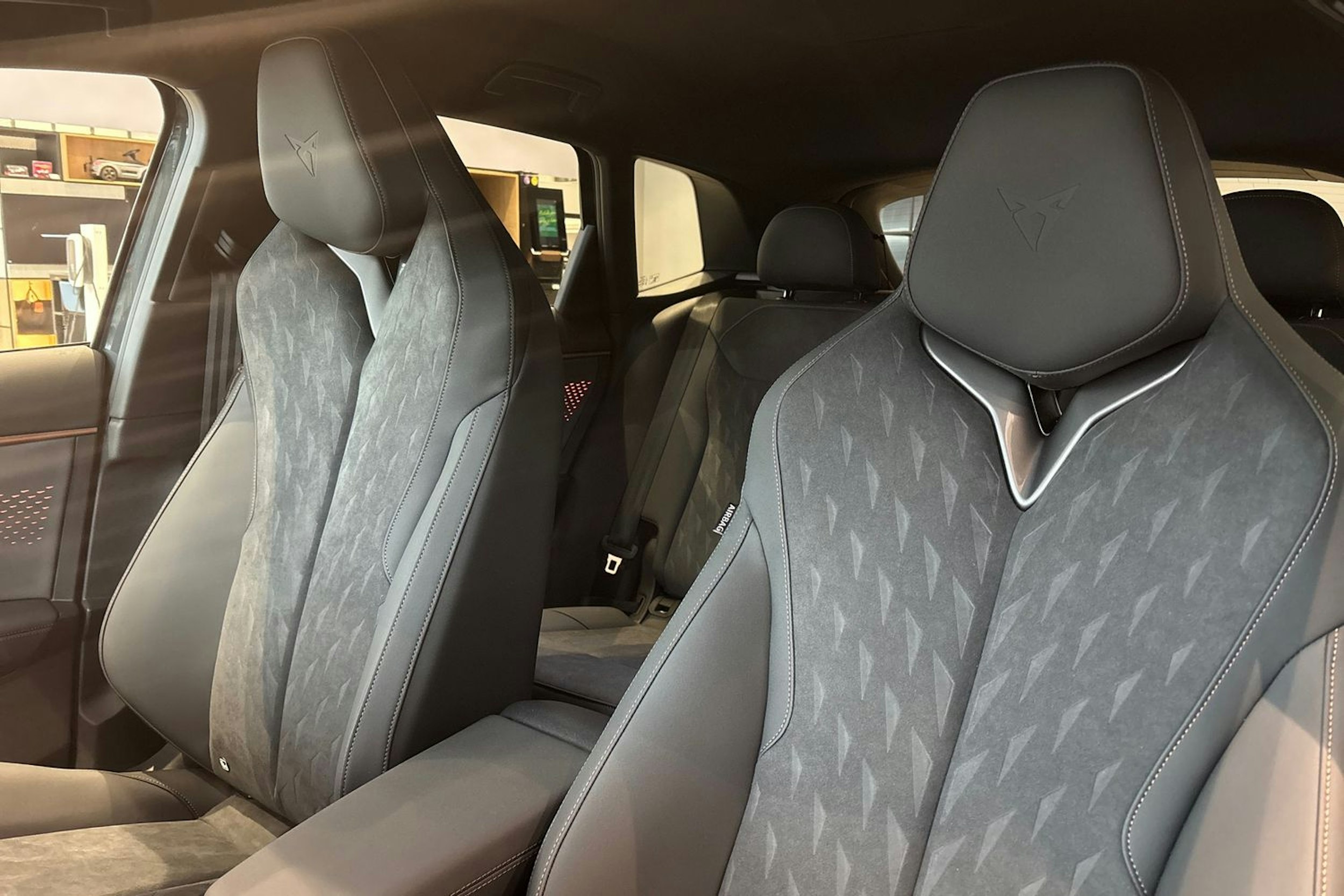 harmaa CUPRA Terramar 2026 kuva 15.