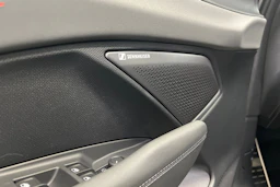 met. musta CUPRA Terramar 2026 kuva 11.
