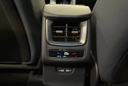 met. musta CUPRA Terramar 2026 kuva 12.
